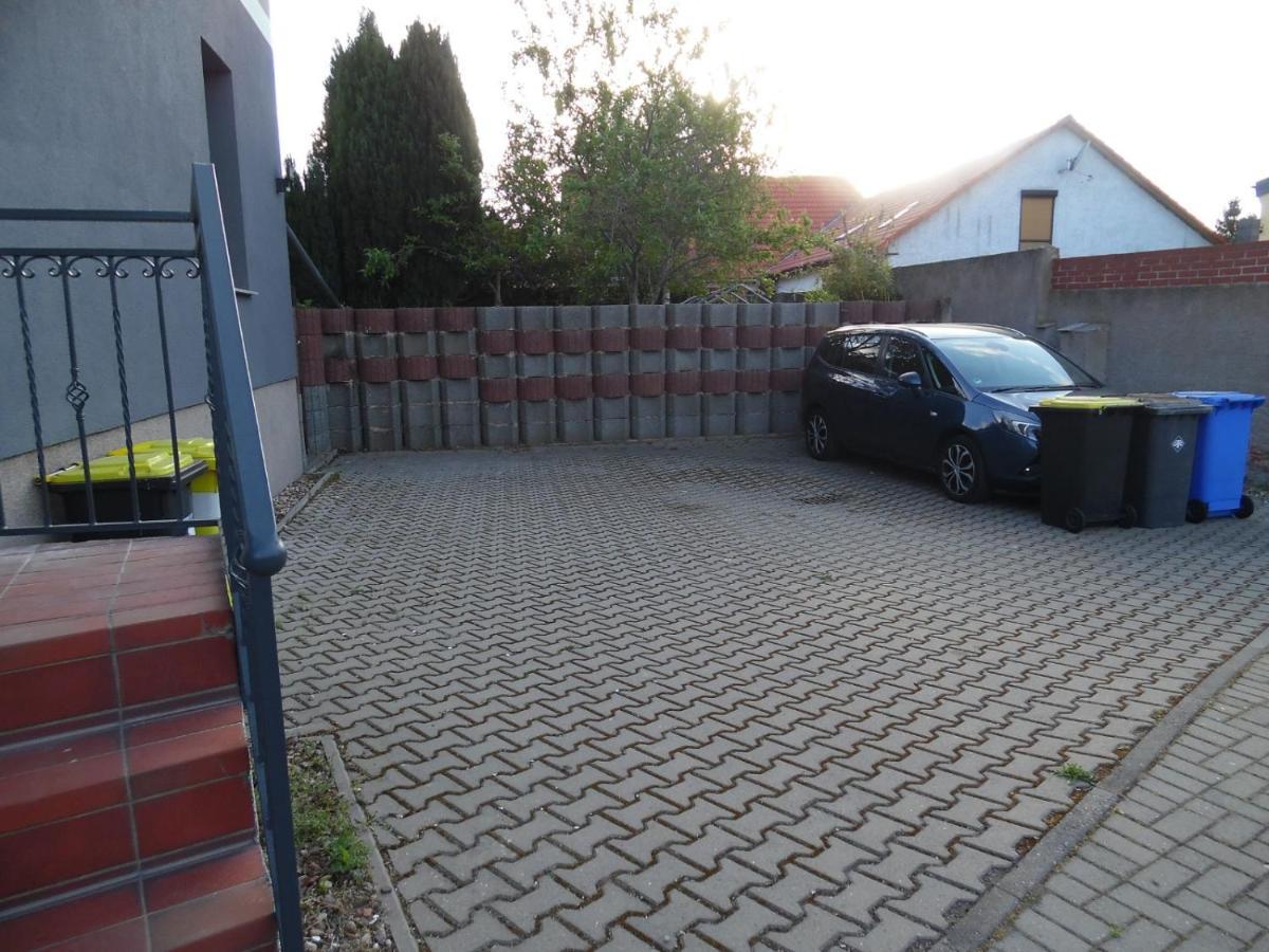 Gaestewohnung Mit Kueche Magdeburg An Der Elbe Exterior photo