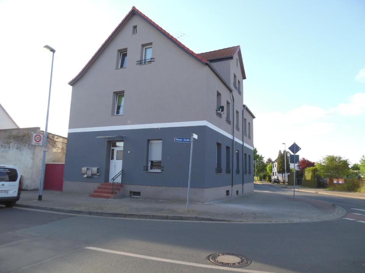 Gaestewohnung Mit Kueche Magdeburg An Der Elbe Exterior photo